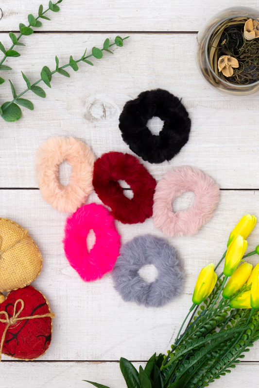 Гумка для волосся хутряна