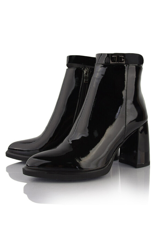 Черевики жіночі