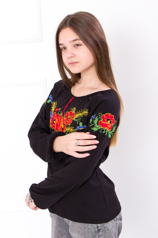 Вишиванка для дівчинки з довгим рукавом