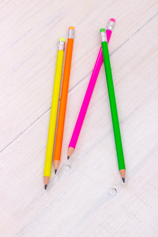 Олівець простий неоновий